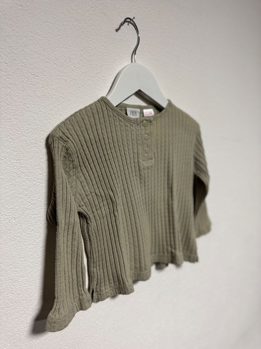 Zara Pulls et sweat-shirts: ZARA Shirt | Gr. 86 👧 – D'occasion à Walenstadt par closetqueen.mini 2