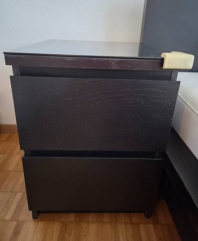 Comodini: IKEA MALM Nachttische 2er Set + Glasplatten – Usato da Wettingen venduto da mil_hrs8