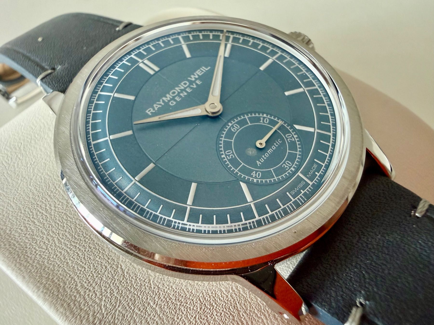 Raymond Weil Uhren: RAYMOND WEIL Millesime Petite Seconde Bleu Denim,Fullset2026 – Neu und originalverpackt aus Le Mont-sur-Lausanne von LycaGallery 3