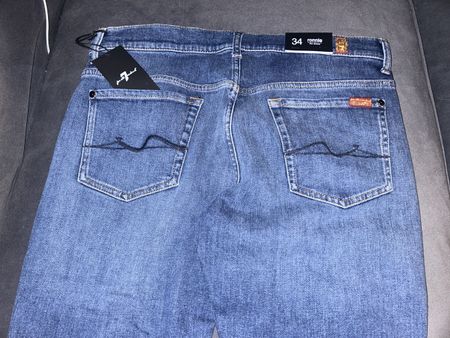 Jeans neuf 7 For All Mankind Taille W34