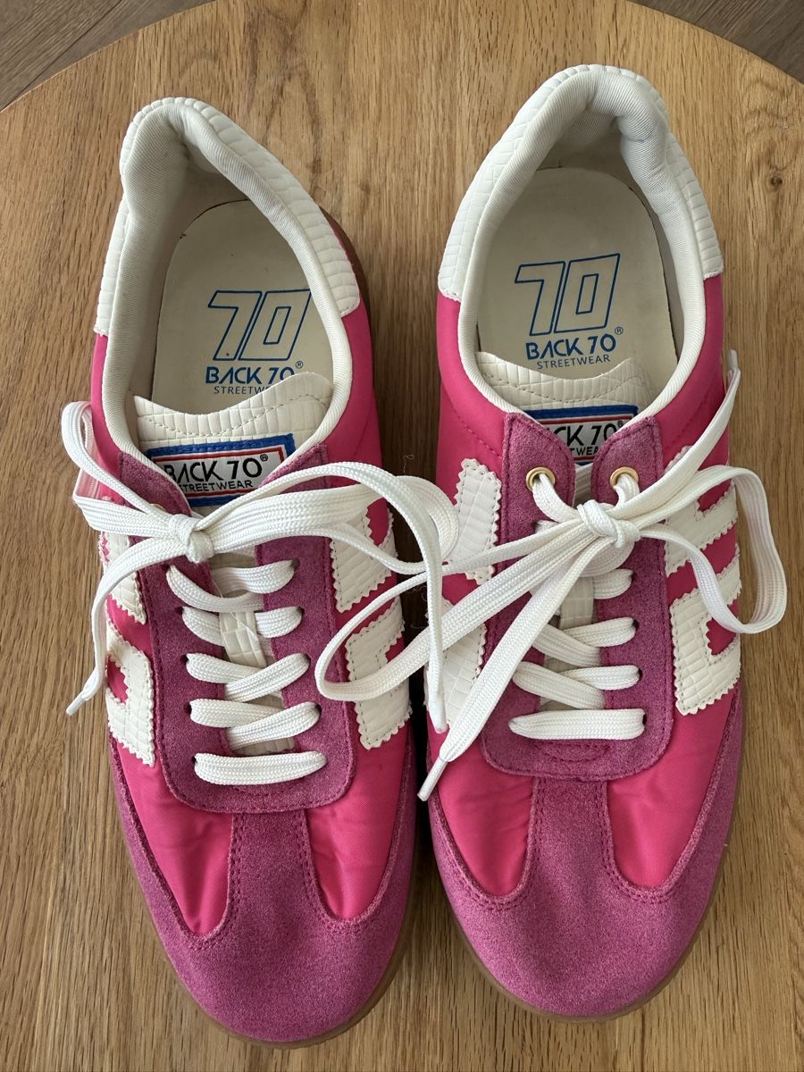 Chaussures femmes: Sneakers Back 70 – D'occasion à Sumiswald par sonrisa70