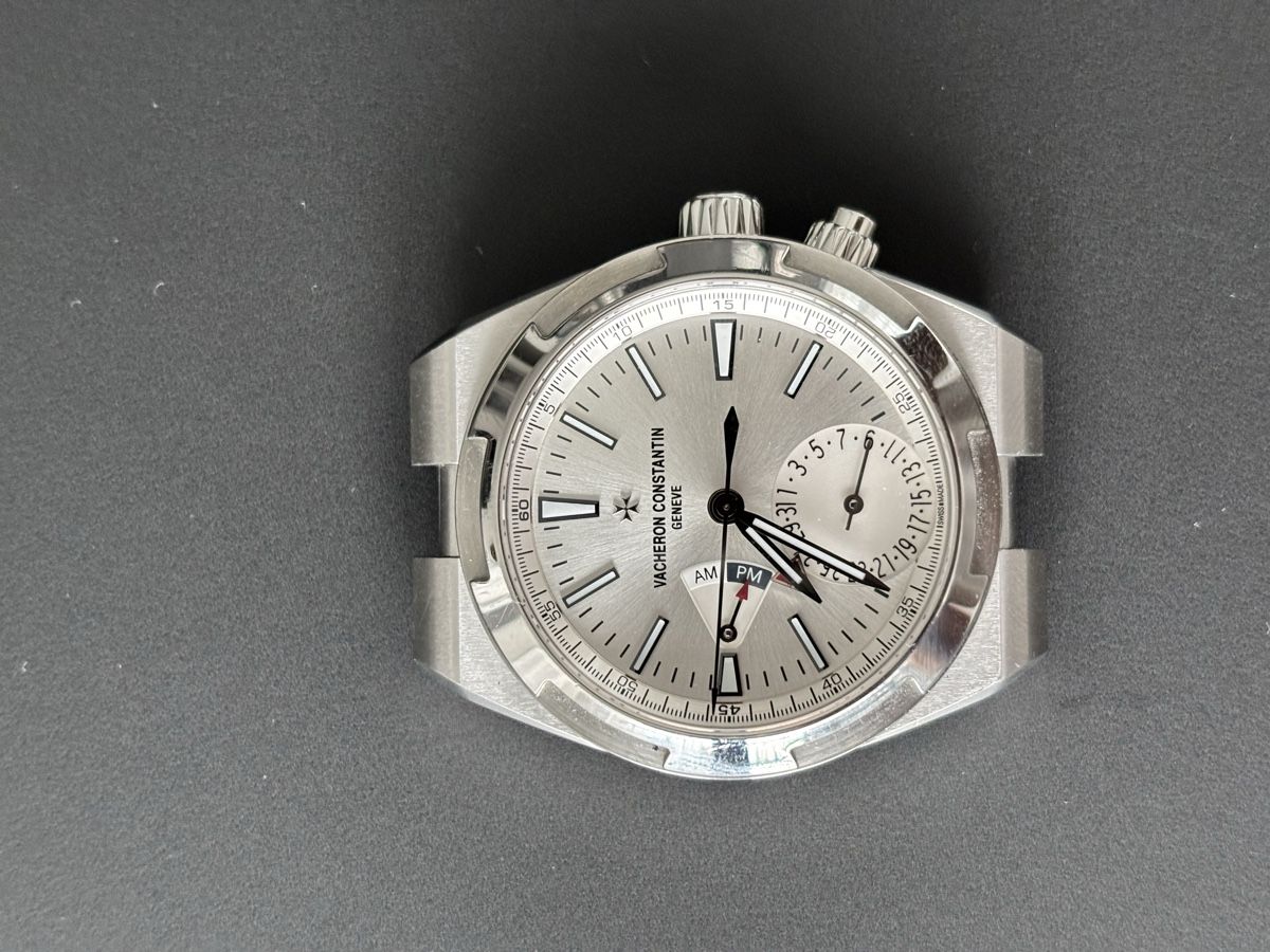 Vacheron Orologi: Vacheron Constantin Overseas Dual Time 7900V Silver Dial – Nuovo (secondo la descrizione) da Dübendorf venduto da ger_7bhx 3