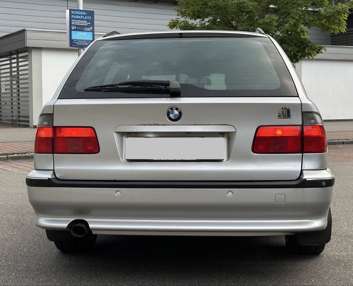 BMW Automobili: BMW 528i Touring E39 Facelift 2000 Jahrgang – Usato da Wädenswil venduto da HobbyZimmer 4