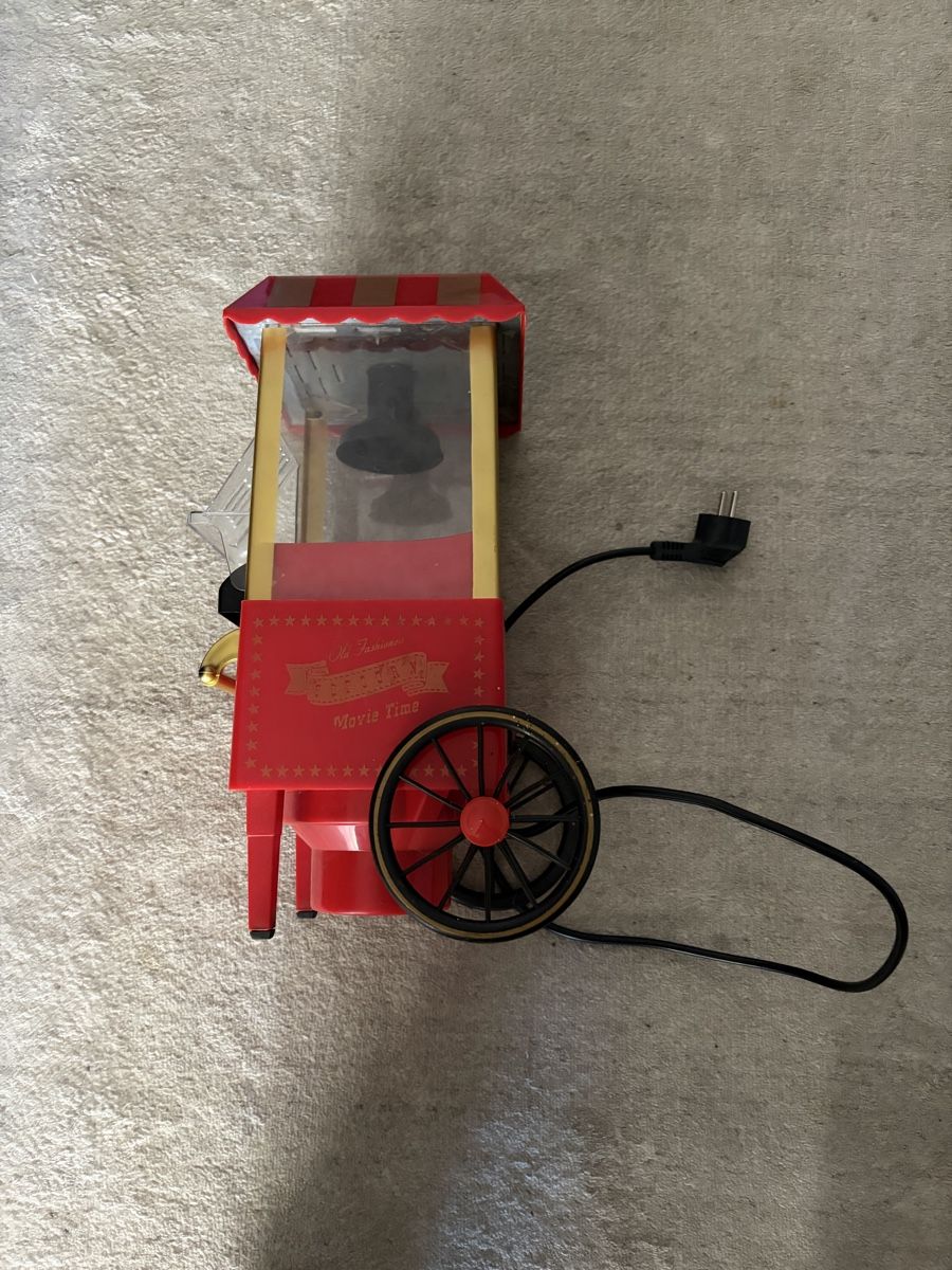 Küchengeräte: Popcorn Machine red/gold excellent condition – Gebraucht aus Zollikon von b2b_rwy2 1
