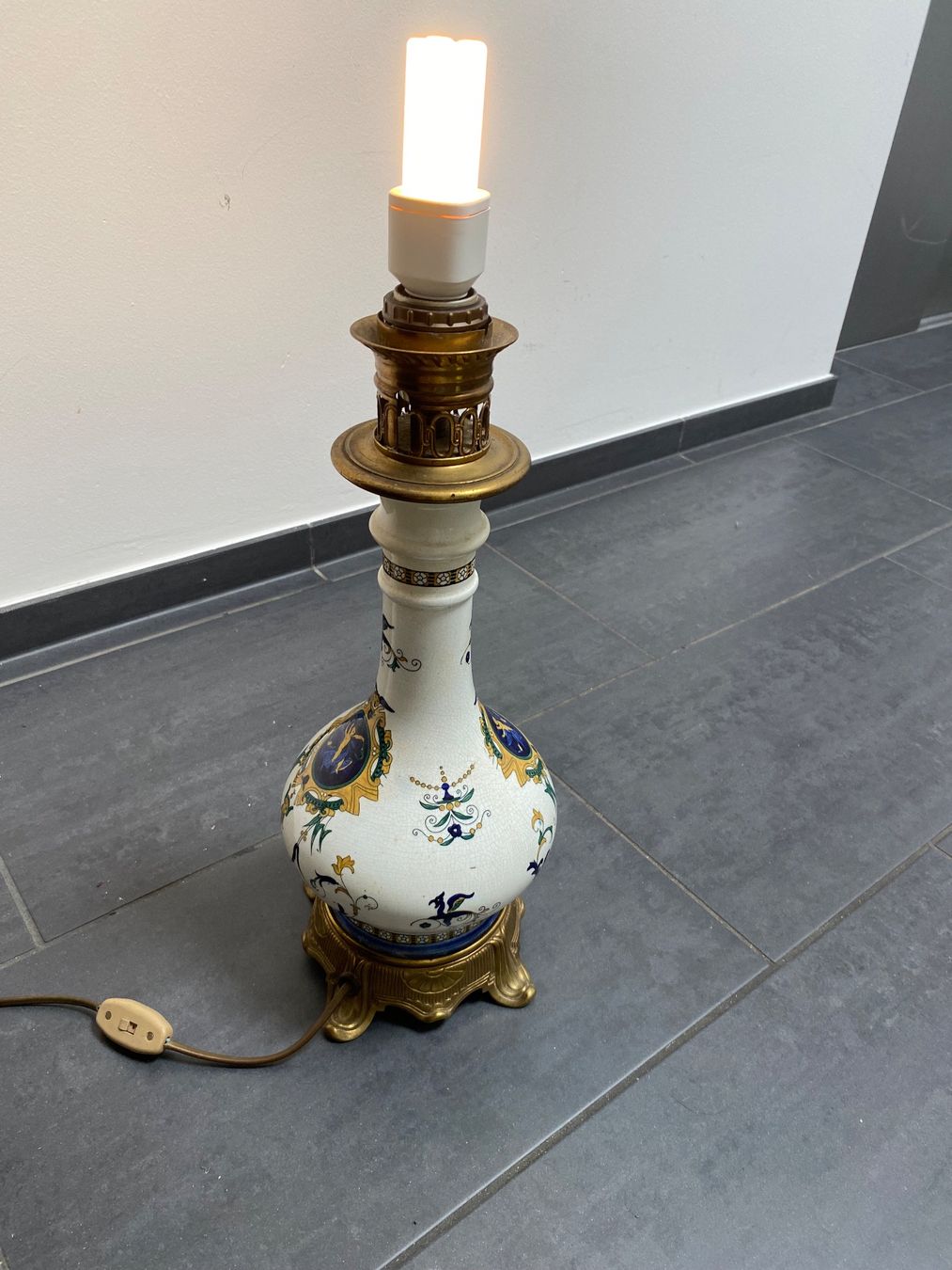 Lampen: Fayence Lampenfuss handgemalten – Gebraucht aus Basel von ota_2f9m 1