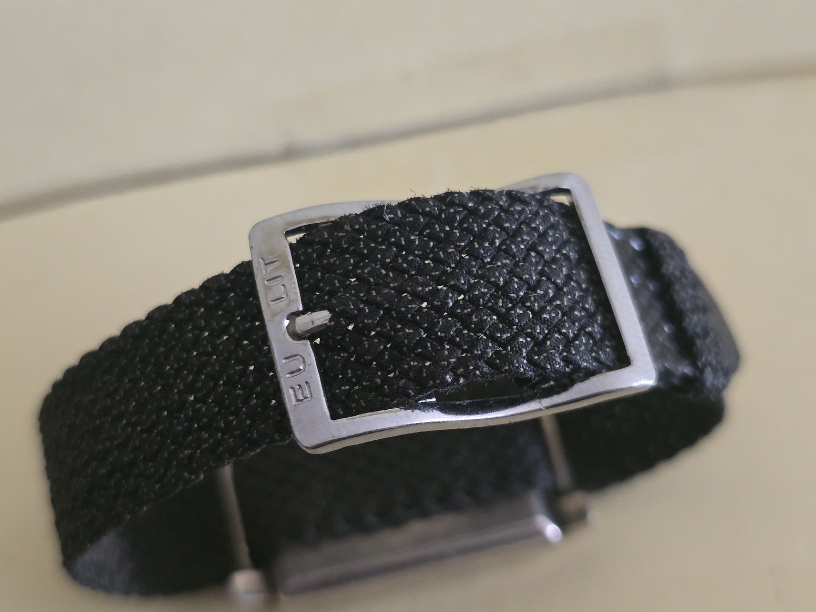 Swiss Orologi: Montre bracelet rectangulaire argent .swiss  – Usato da Grand-Lancy venduto da Montre-Swiss 4