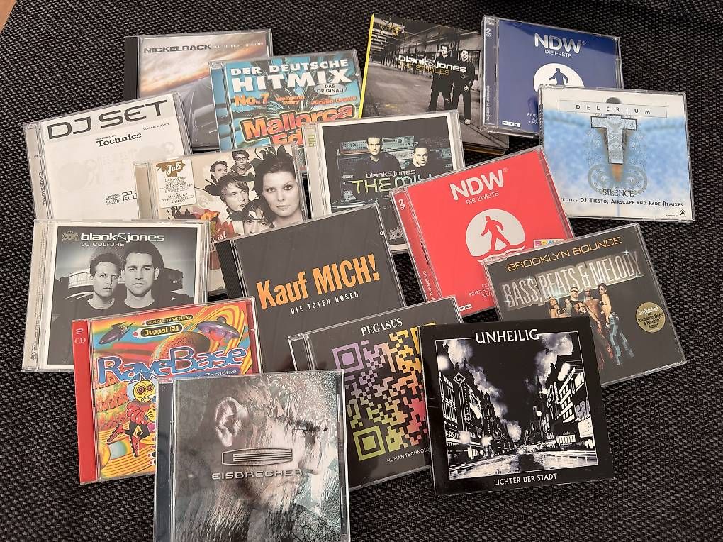 CDs: Verschiedene Interpreten CD DVD – D'occasion à Herisau par ArmandoSalazar