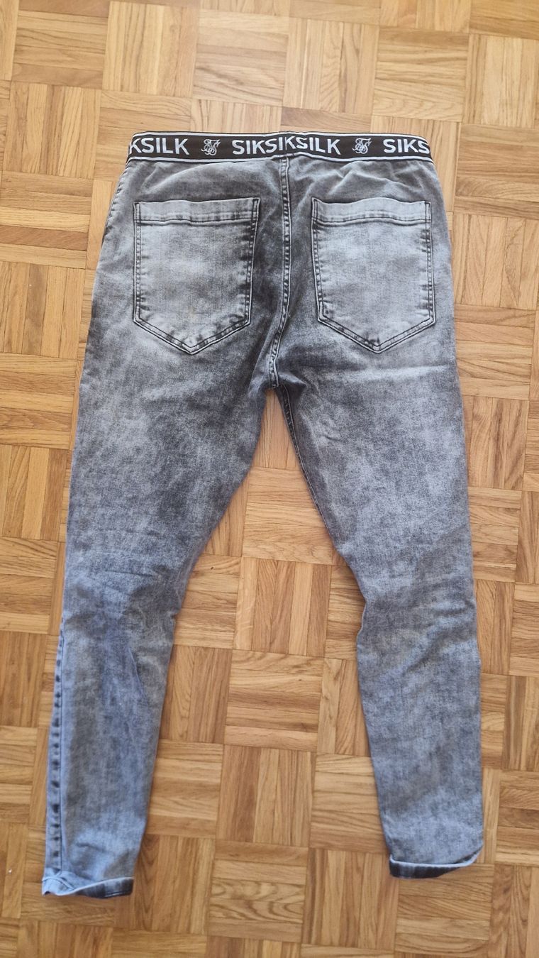 Siksilk Hosen: joggers siksilk L – Gebraucht aus Tolochenaz von Romadom 1
