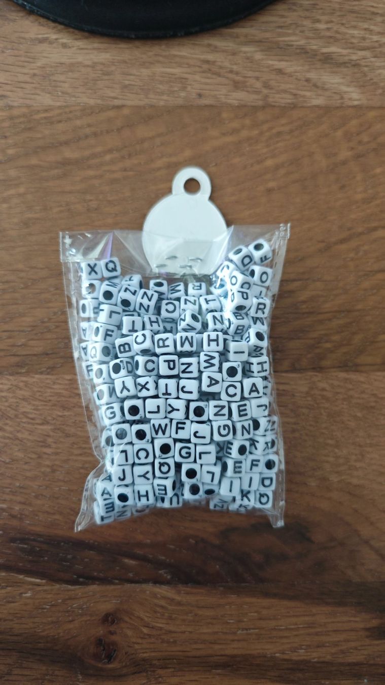 Perle (finte): Baselperlen Buchstaben über 1000 Stück – Nuovo e nell'imballaggio originale da Bülach venduto da mastika82 4