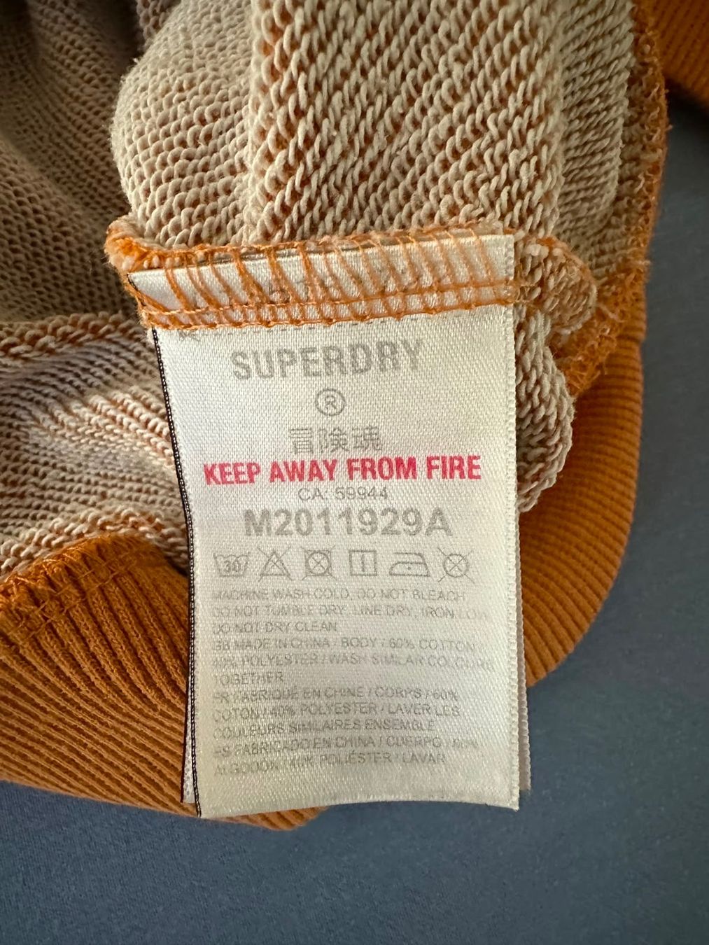 Superdry Pullover & Sweatshirts: Superdry Pullover Hoodie orange Grösse L – Gebraucht aus Rheinfelden von Thomasm264 2