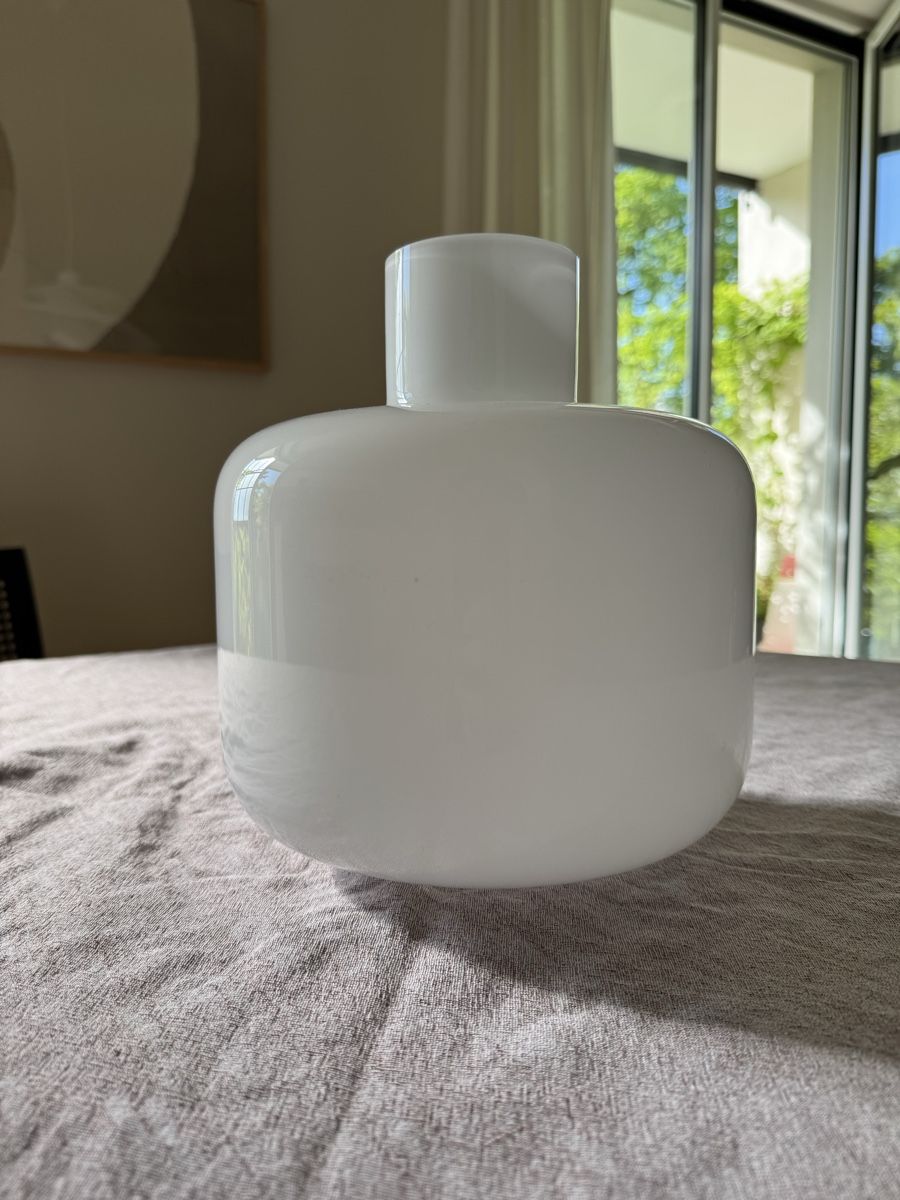 Vasi & Recipienti: Marimekko Ming Vase Weiss   – Usato da Basel venduto da Mauslo