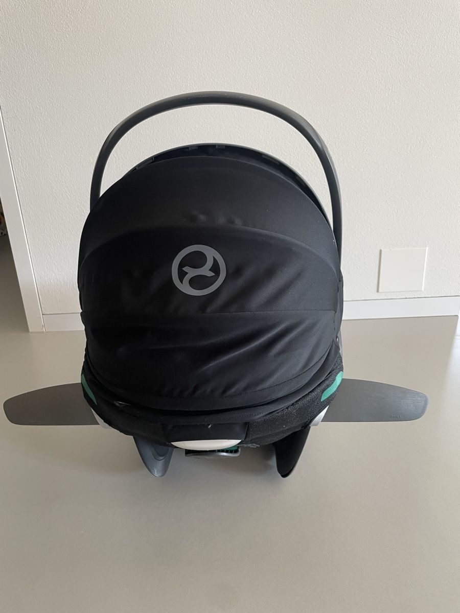 Cybex Sièges auto: Cybex Cloud Z i-Size + Base – D'occasion à Thalwil par arn_6xfw 1