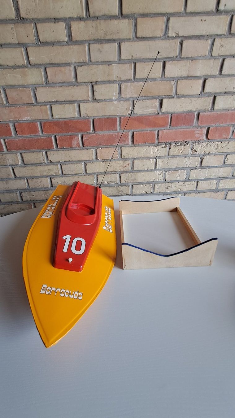 Kits de montage: Vintage Rennboot Barracuda Modellboot Nr.10 – D'occasion à Rickenbach ZH par Insider-Deko 4