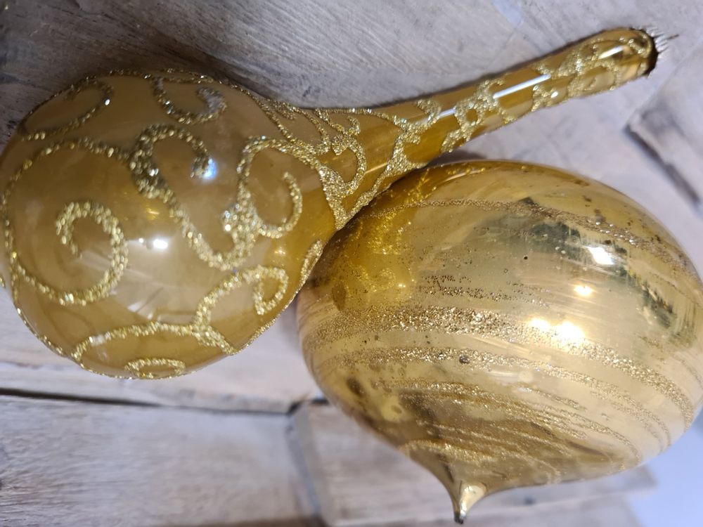 2 spezielle Christbaumkugeln Glas Kaufen auf Ricardo