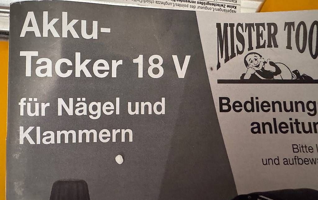 Alle Maschinen: Akku-Tacker 18 V – Neu (gemäss Beschreibung) aus Winterthur von UGRO 3