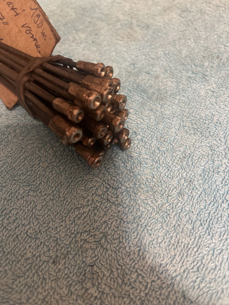 Parti ricambio per ciclomotori: Speichen Länge 190mm Durchmesser 2.66mm – Usato da Fahrni b. Thun venduto da Bergers_occasionen 2