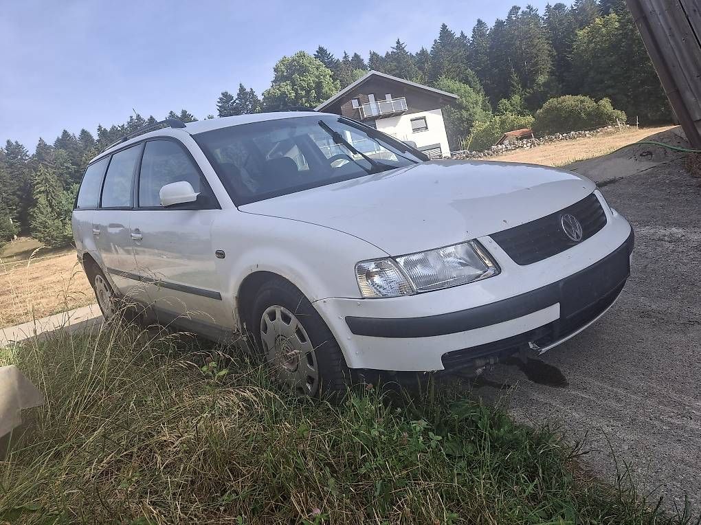 Autos: Passat pour export  – D'occasion à Travers par BastienR 1