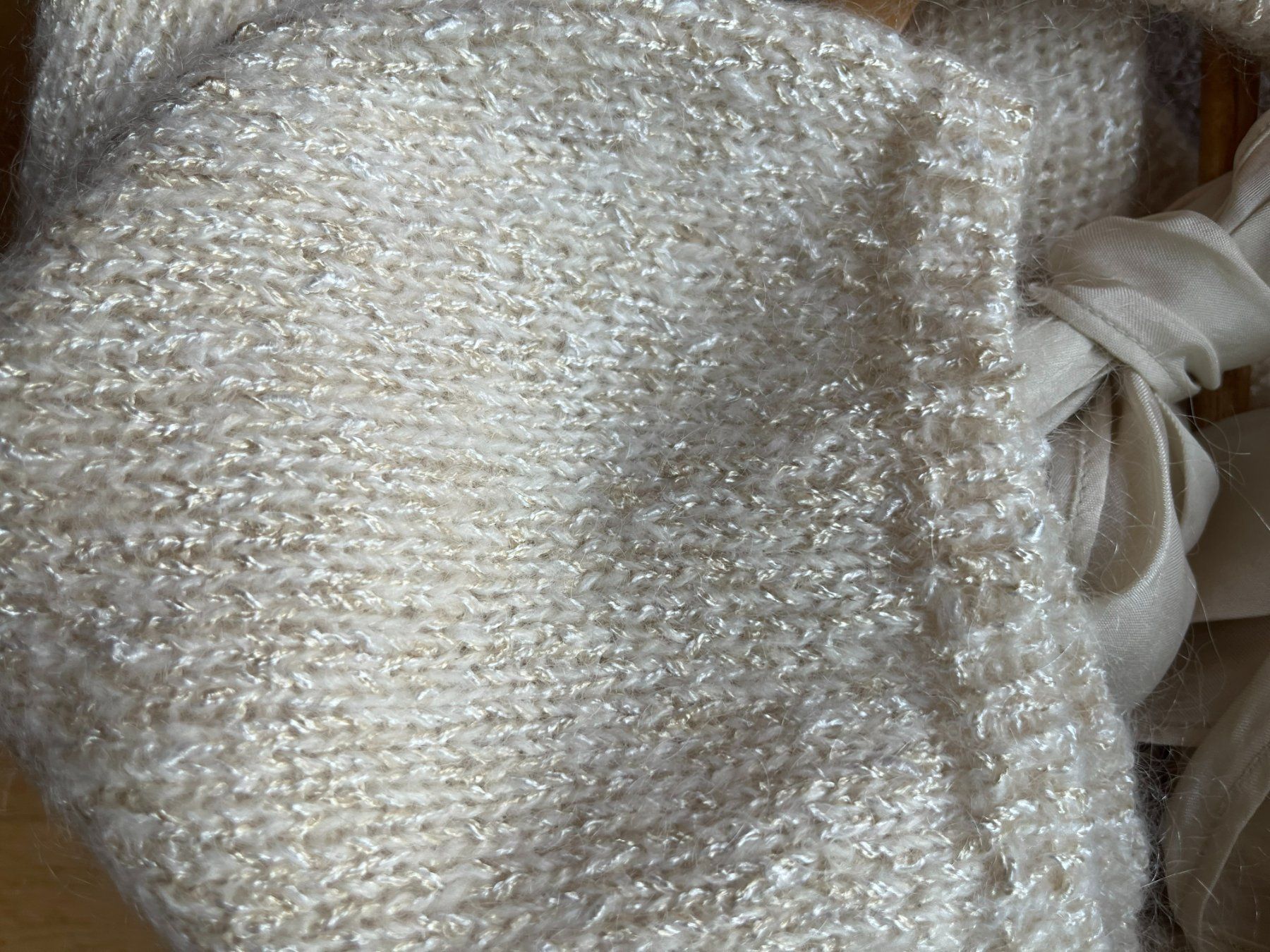 Arket Maglioni & Felpe: Wunderschöner Strickpullover mit Schleife, ivory, Gr. M/38 – Usato da Zürich venduto da Sakura888 5