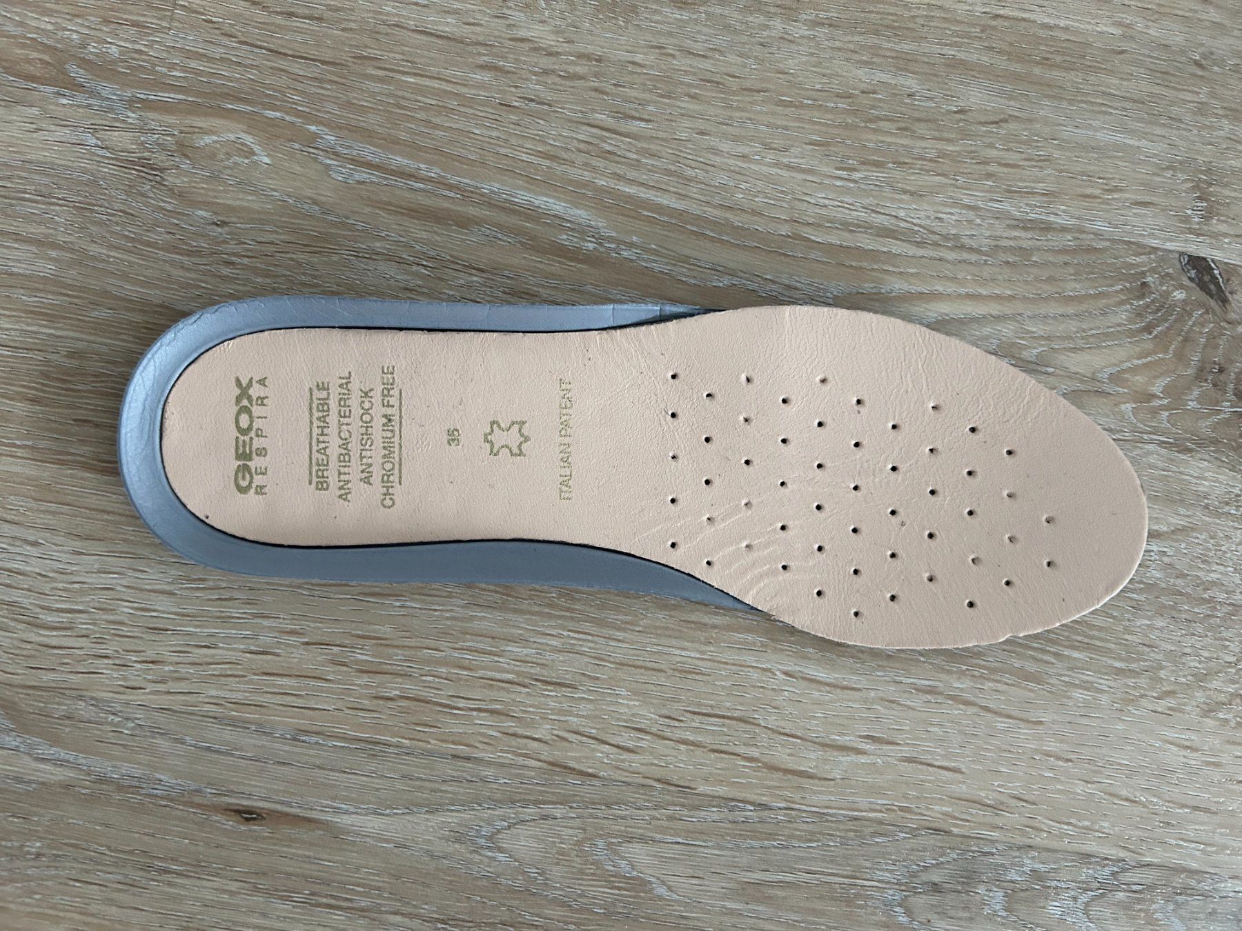 Geox Scarpe per ragazzi: Sneaker Marke "Geox" Grösse 35 – Nuovo (secondo la descrizione) da Zumikon venduto da meter03 4