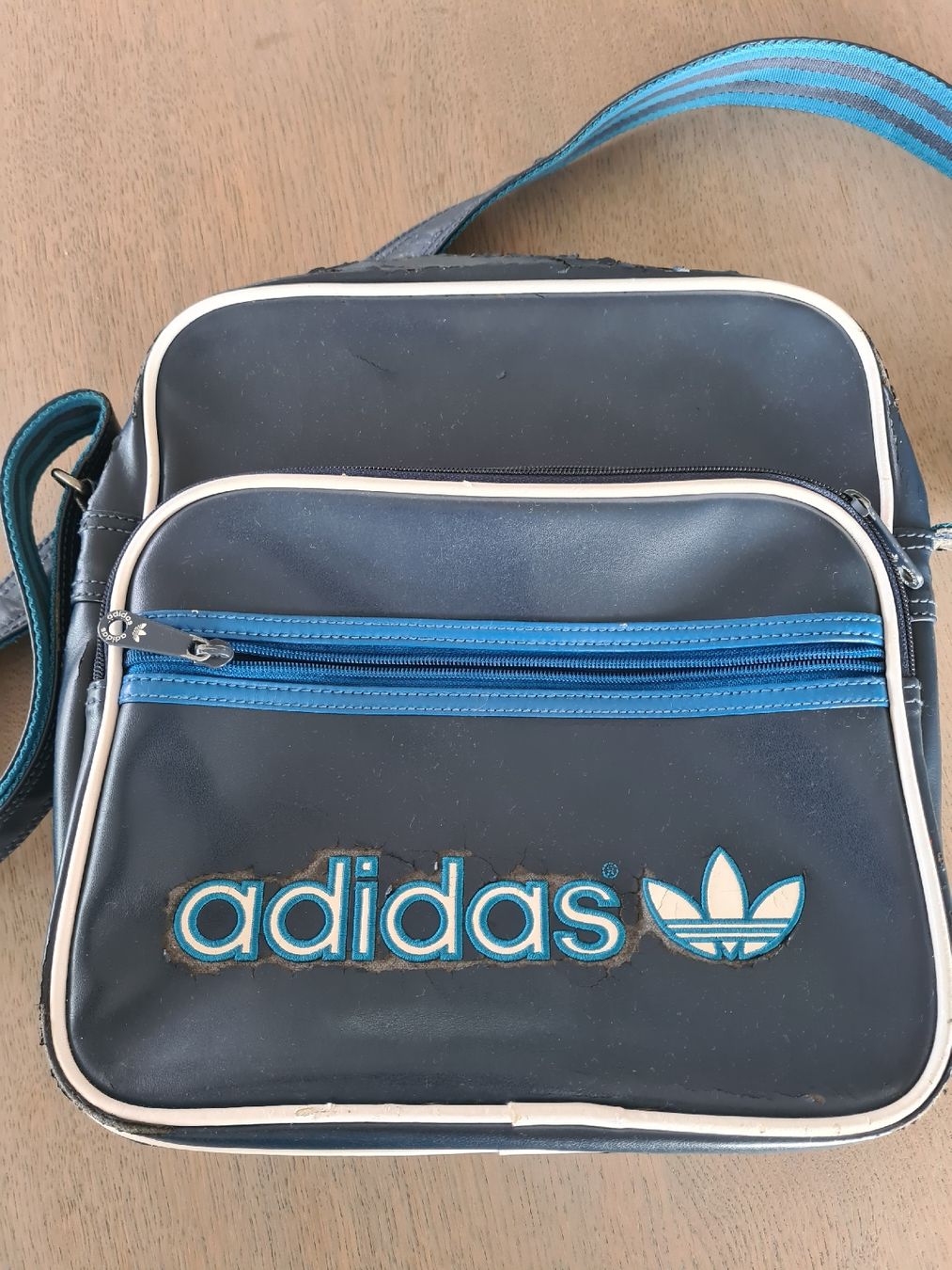 Adidas Borse: Adidas Umhängetasche – Usato da Gunzwil venduto da baer72 3