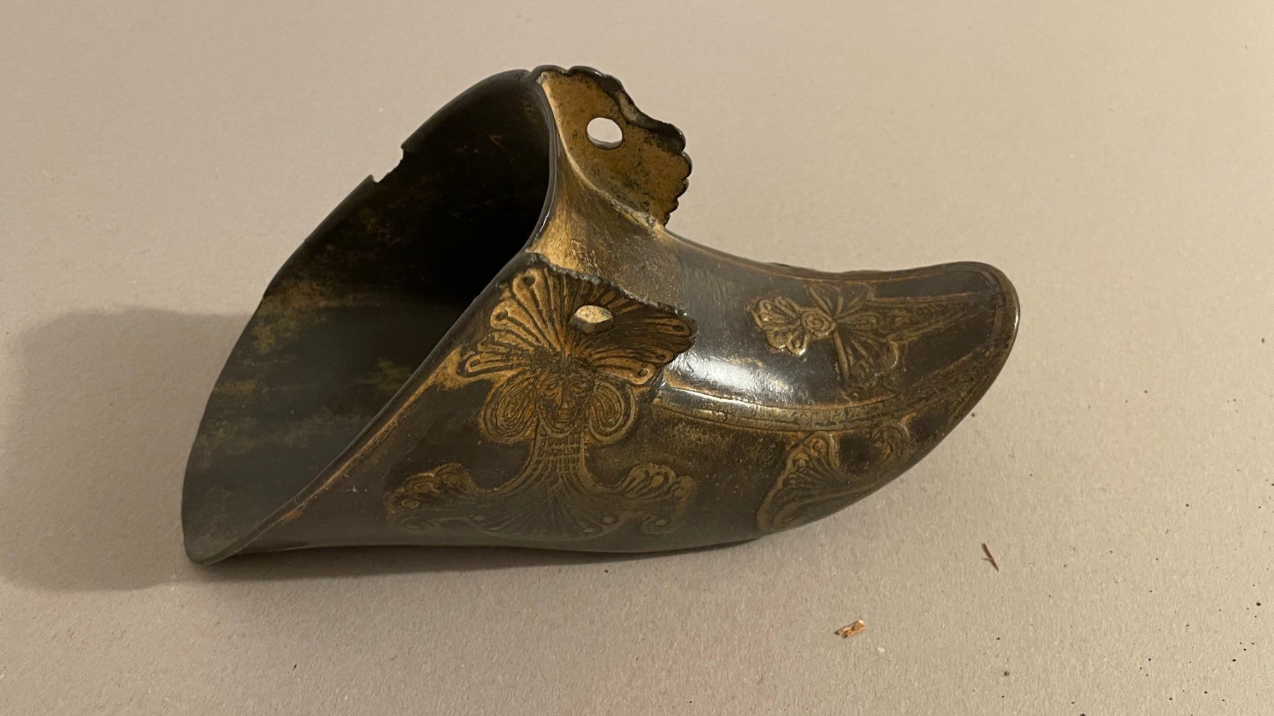 Tutte le decorazioni: Antiker Steigbügel aus Messing – Usato da Gelterkinden venduto da RemoViscardi 2