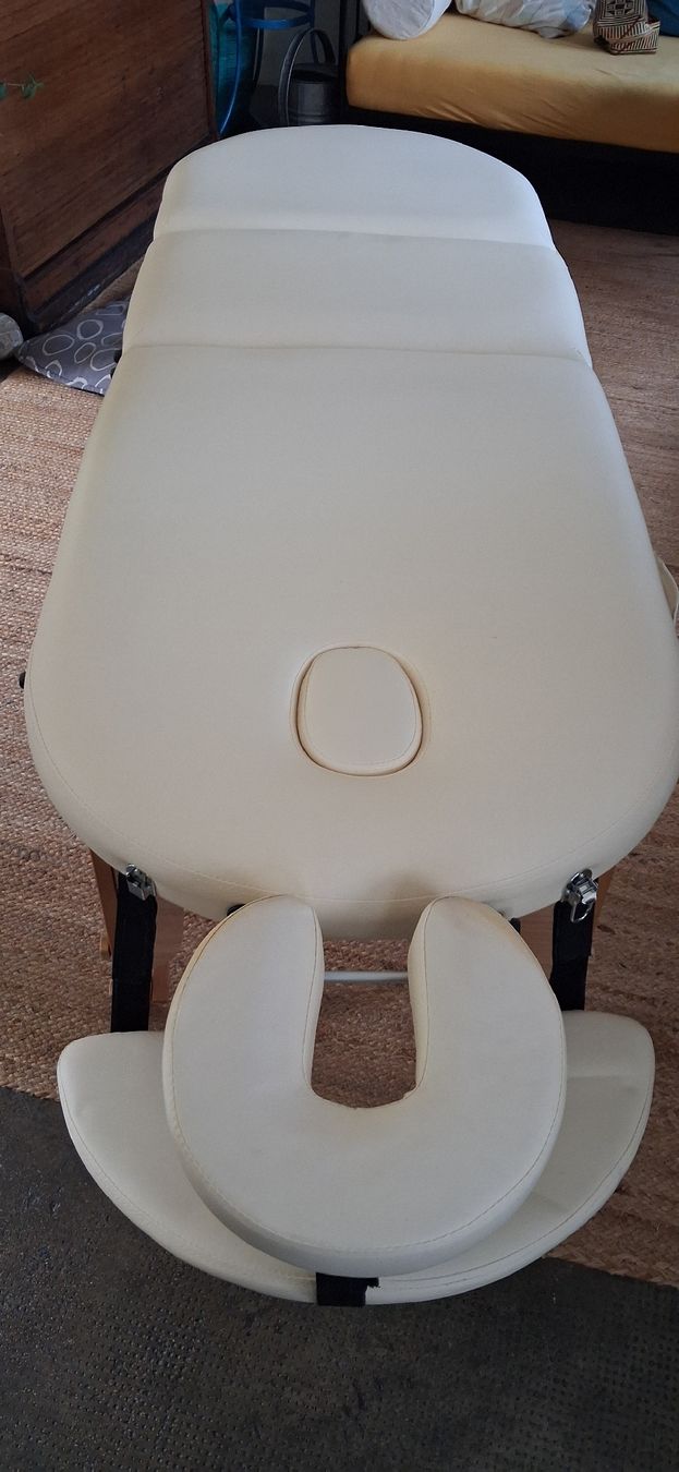 Lettini & sedie per cosmetici: Table de massage et accessoires – Usato da Biel/Bienne venduto da mimibi