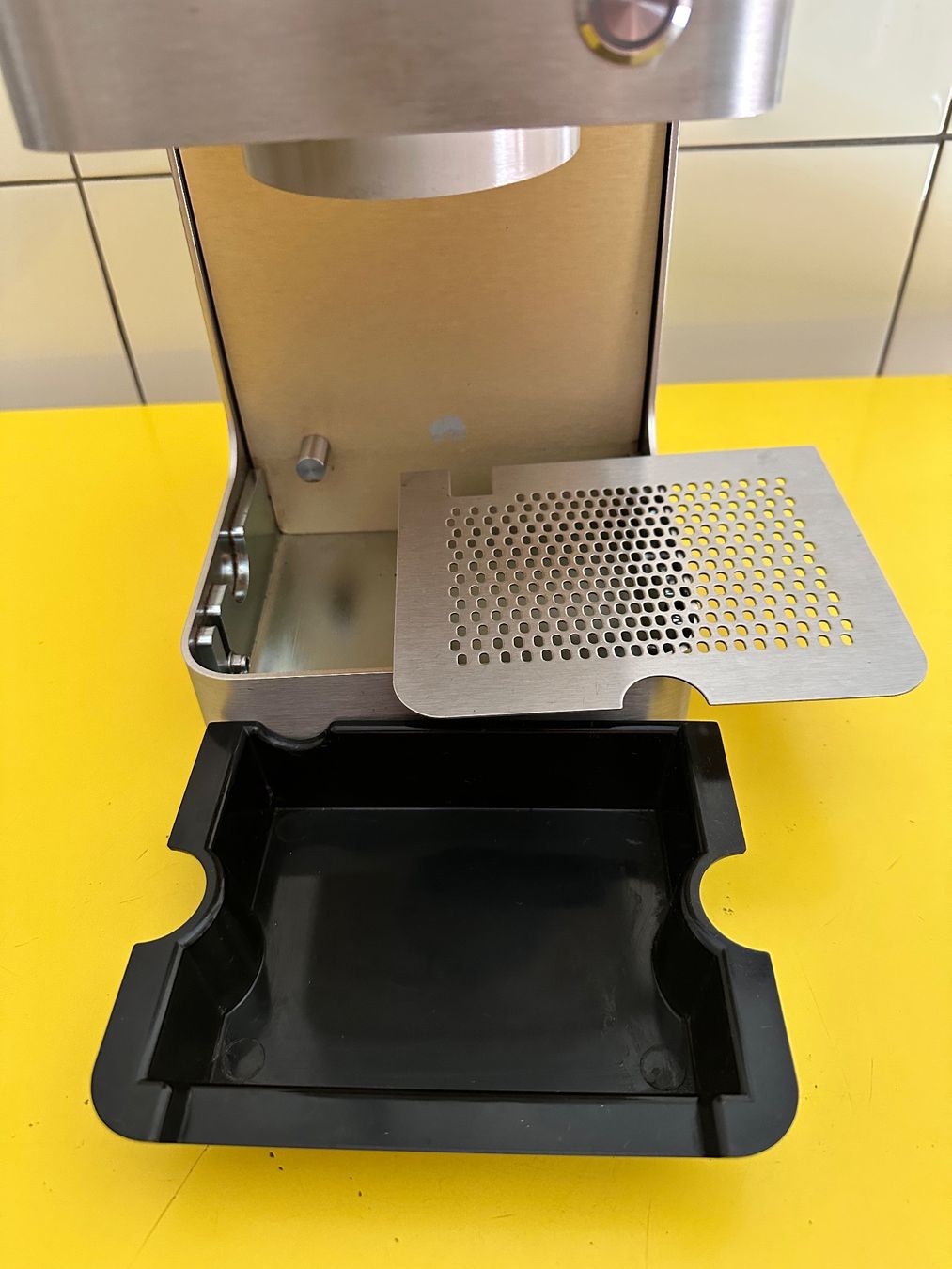 Zuriga Macchine per caffè & Macchine per espresso: Kaffeemaschine ZURIGA express – Usato da Ftan venduto da Titelseite 3