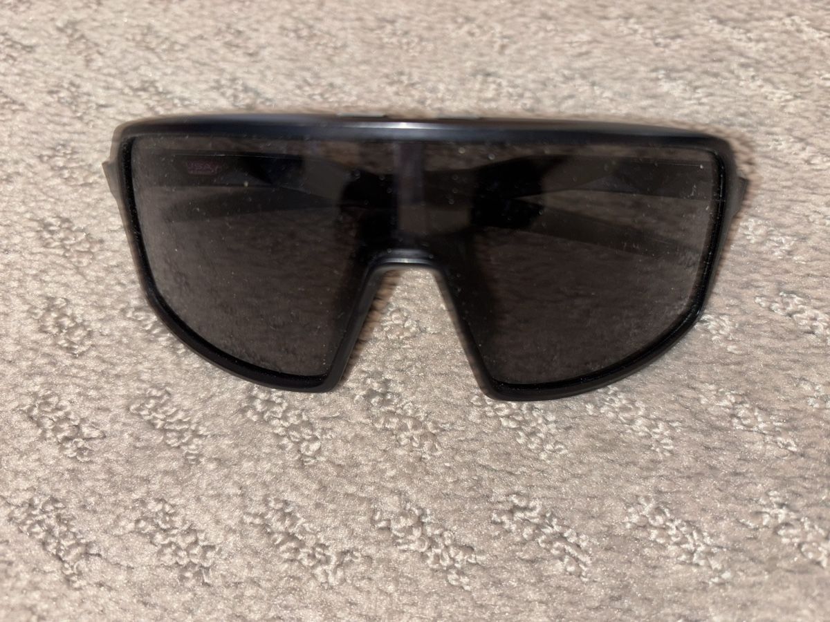 Oakley Occhiali & Lenti: lunettes de soleil oakley – Usato da Haute-Nendaz venduto da marionfournier 1