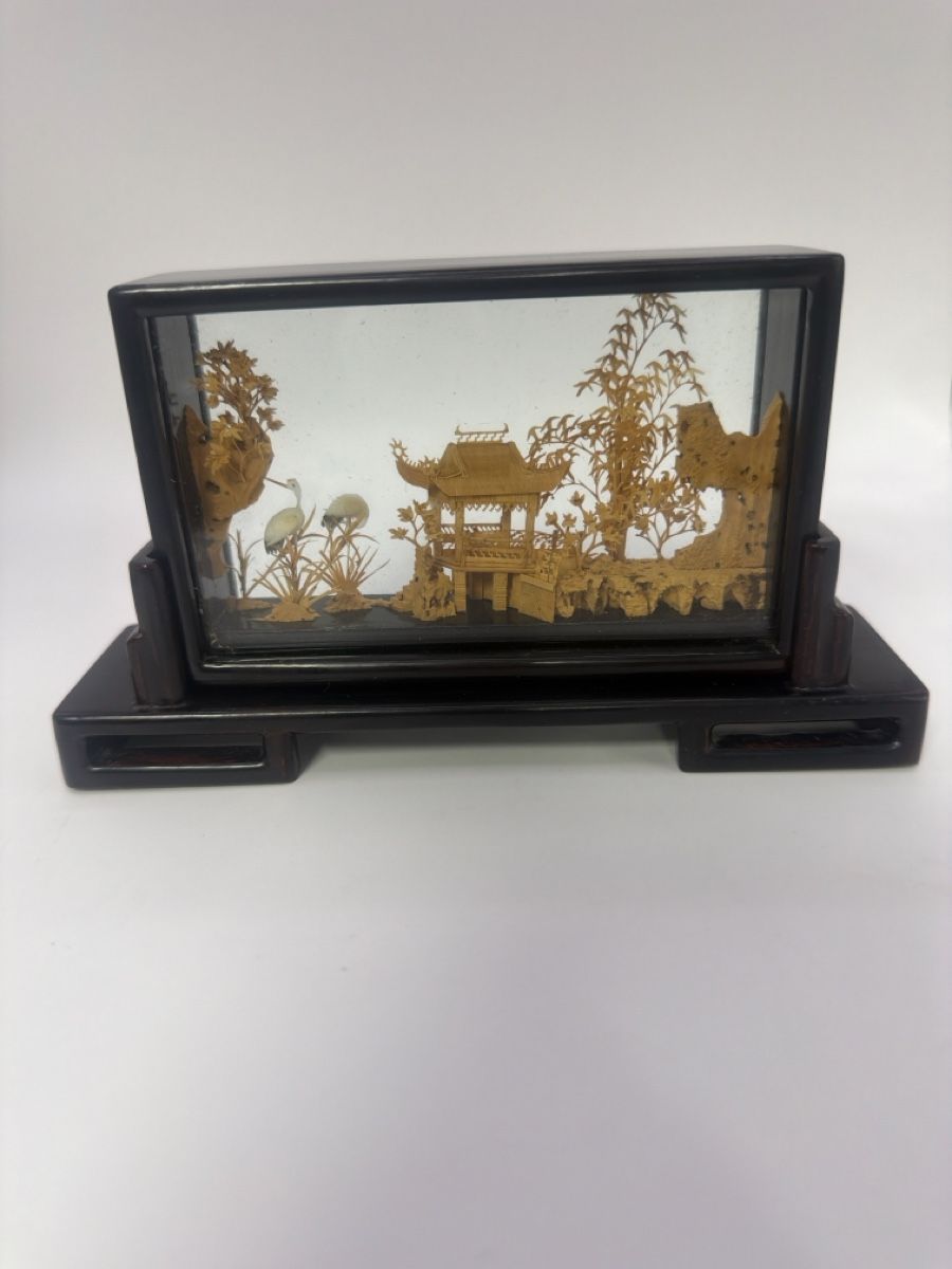 Tutte le decorazioni: Diorama paysage Chinois sculpté à la main  – Usato da Bôle venduto da K200C 3