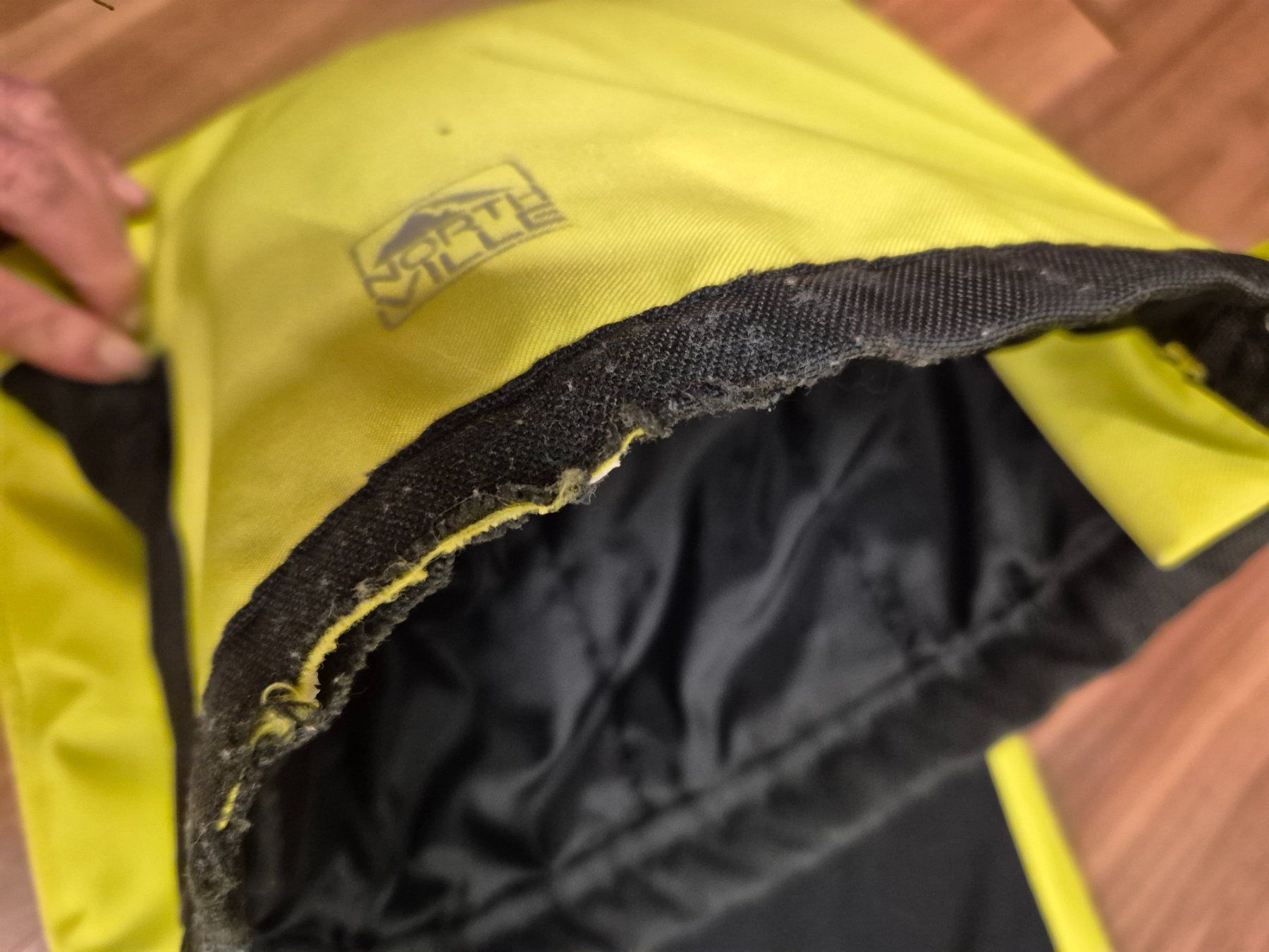 Pantalons: Skihosr neon gr 152 – D'occasion à Schwarzenburg par Flamingo07 2
