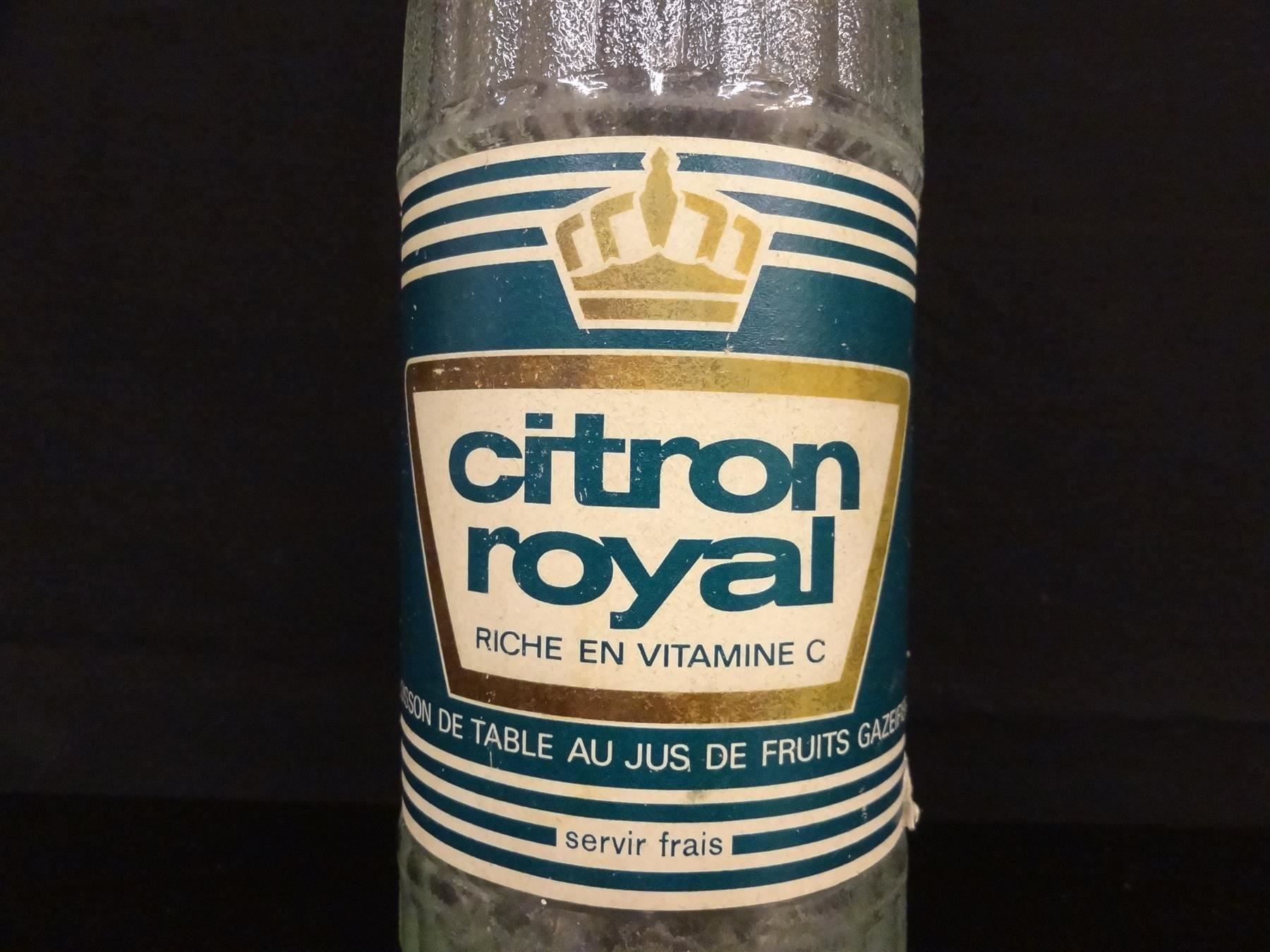 Gläser, Krüge & Flaschen: alte Flasche ELMER CITRON ROYAL 1961 – Gebraucht aus Kerzers von Flaschenposten