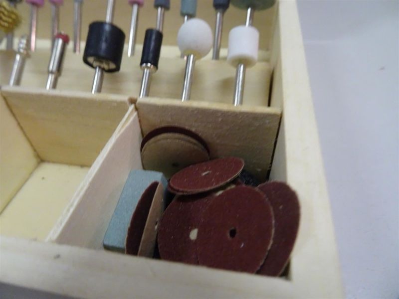 Tutti gli attrezzi: neues Mini Schleifset inkl. Holzbox – Nuovo e nell'imballaggio originale da Necker venduto da liq24 2