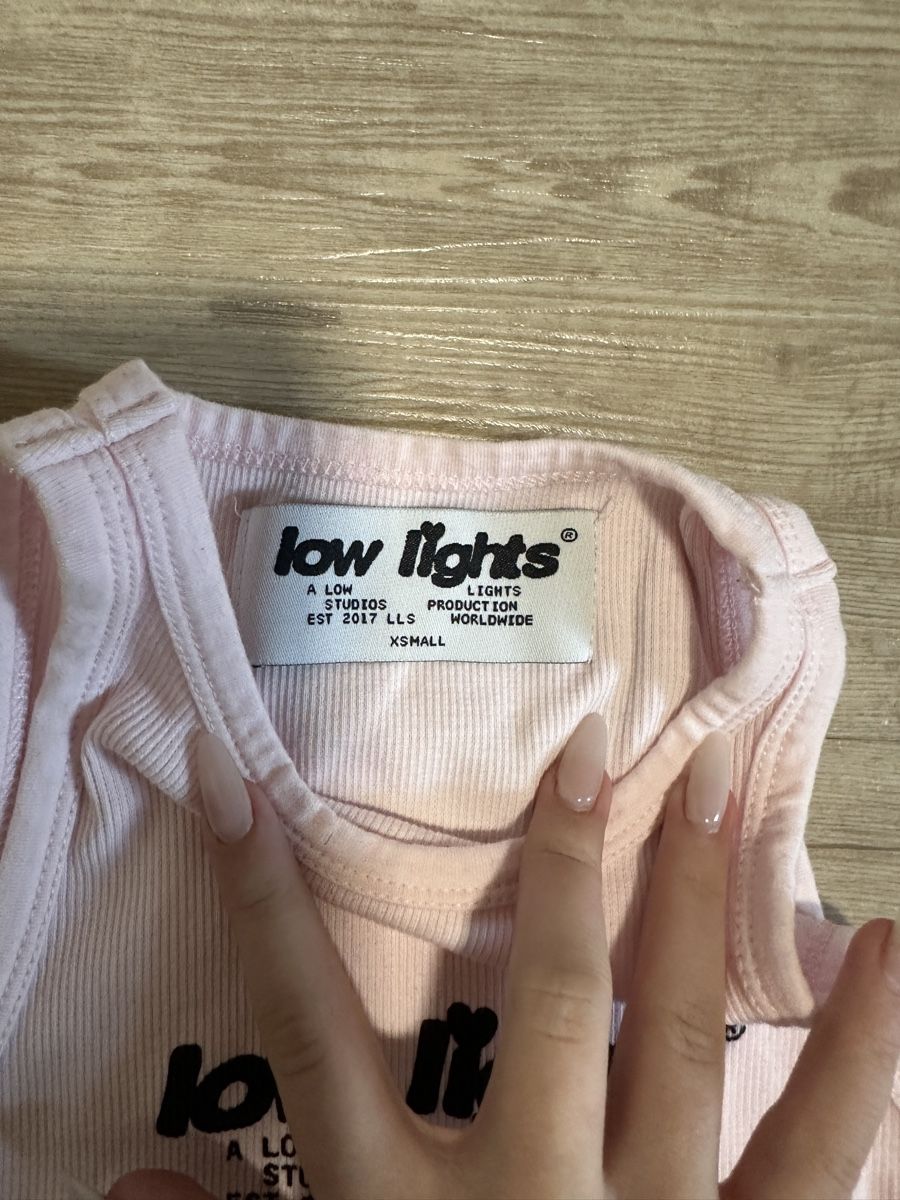 Top: low lights | Tanktop – Usato da Ennetbaden venduto da Ansano 2