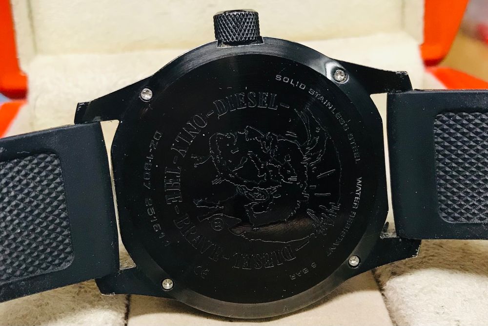 Diesel Montres: DIESEL Herrenuhr 50 mm ( Neupreis : 295 CHF ) – D'occasion à Oftringen par Zofin365 4