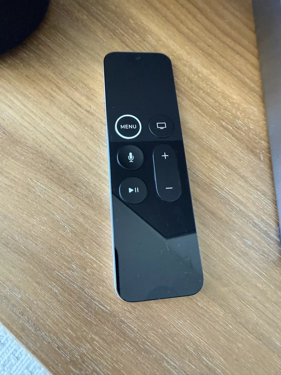 Apple Telecomandi: Télécommande Apple TV état d'usage – Usato da Kloten venduto da Mumiiin