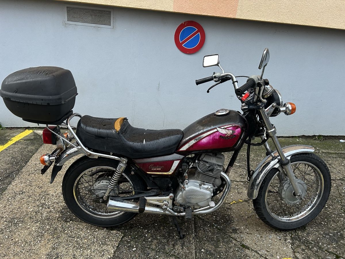Honda Route: Honda cm125 – Défectueux à Ecublens VD par RodrigoFortunato249