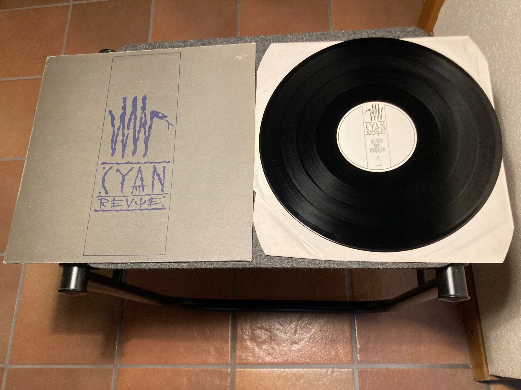 Dischi in vinile: Cyan Revue - The Gift – Usato da Fribourg venduto da Karushi