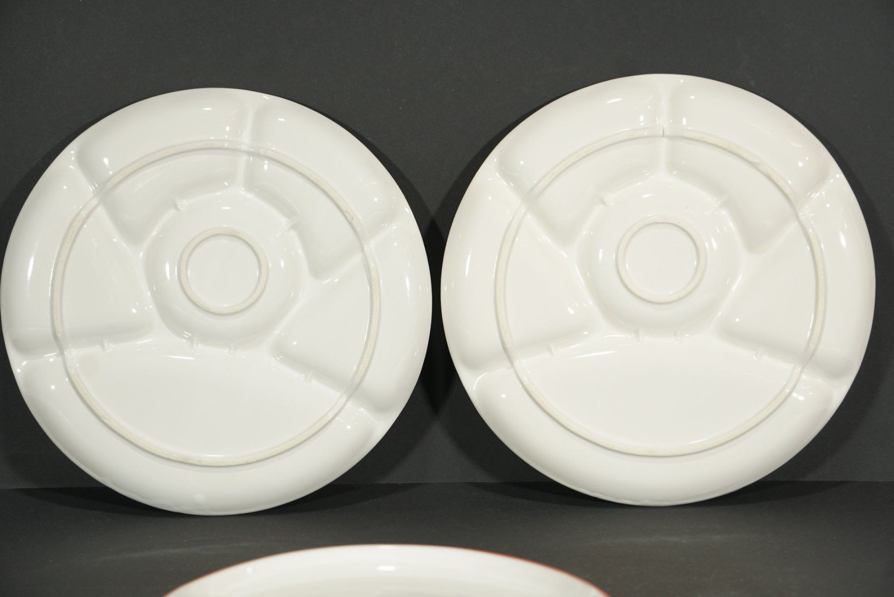 Set di piatti: Vintage Emaille Pfännli mit 6 Chinoise / Bourguignon Teller – Usato da Meggen venduto da Trouvaillen 3