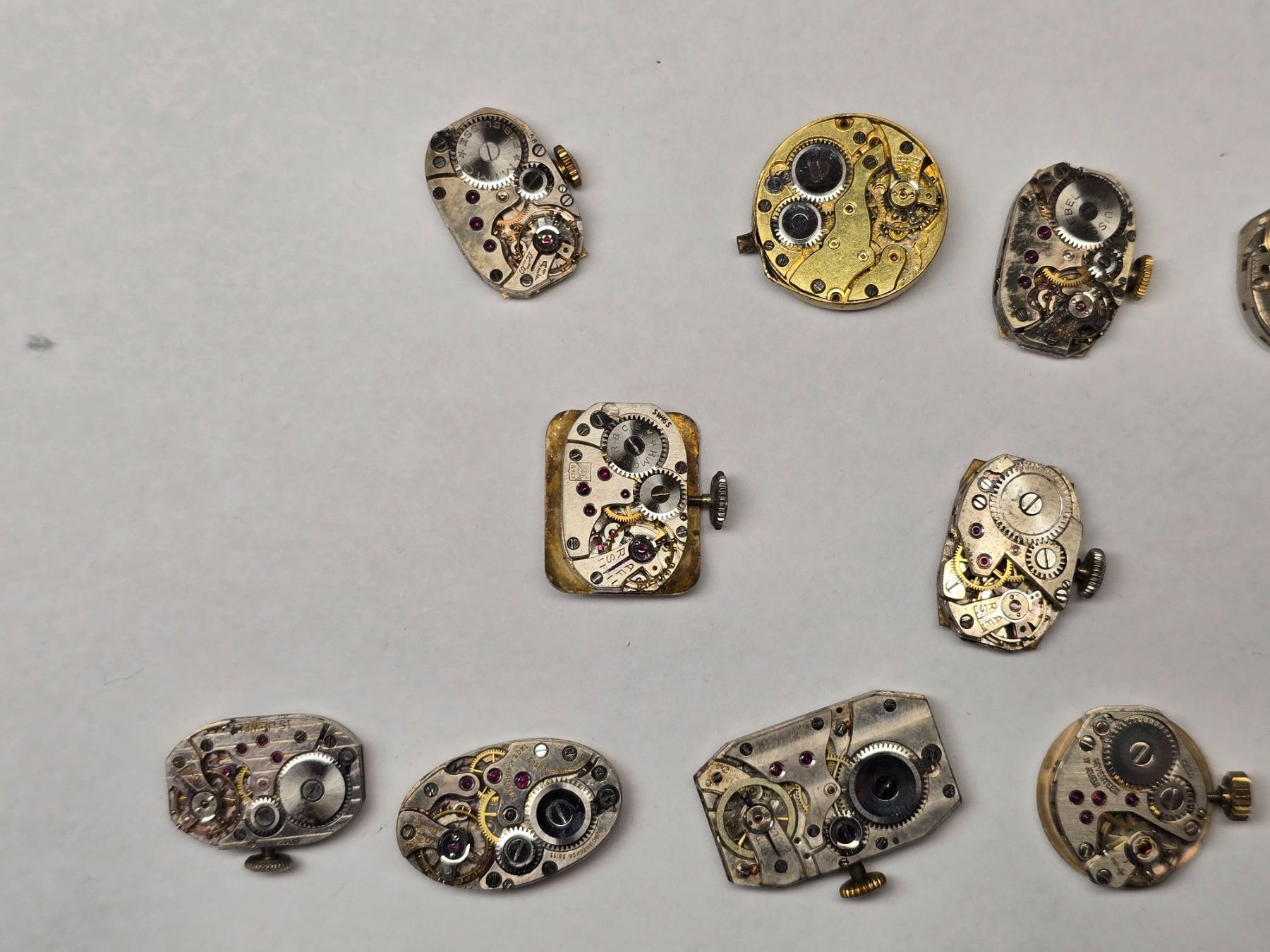 Uhren: Lot de 14 mouvements de montres – Defekt aus Tramelan von Nirdan 2
