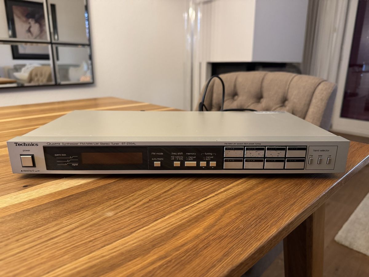 Technics Radio: Technics Quartz Synthesizer ST-Z250L Tuner gebraucht – Usato da Urtenen-Schönbühl venduto da sibari