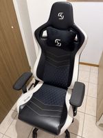 Noble Chair Schwarz weiss