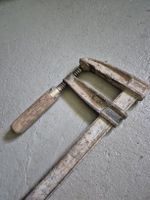 Einspannzwinge Holzgriff Metall gebraucht