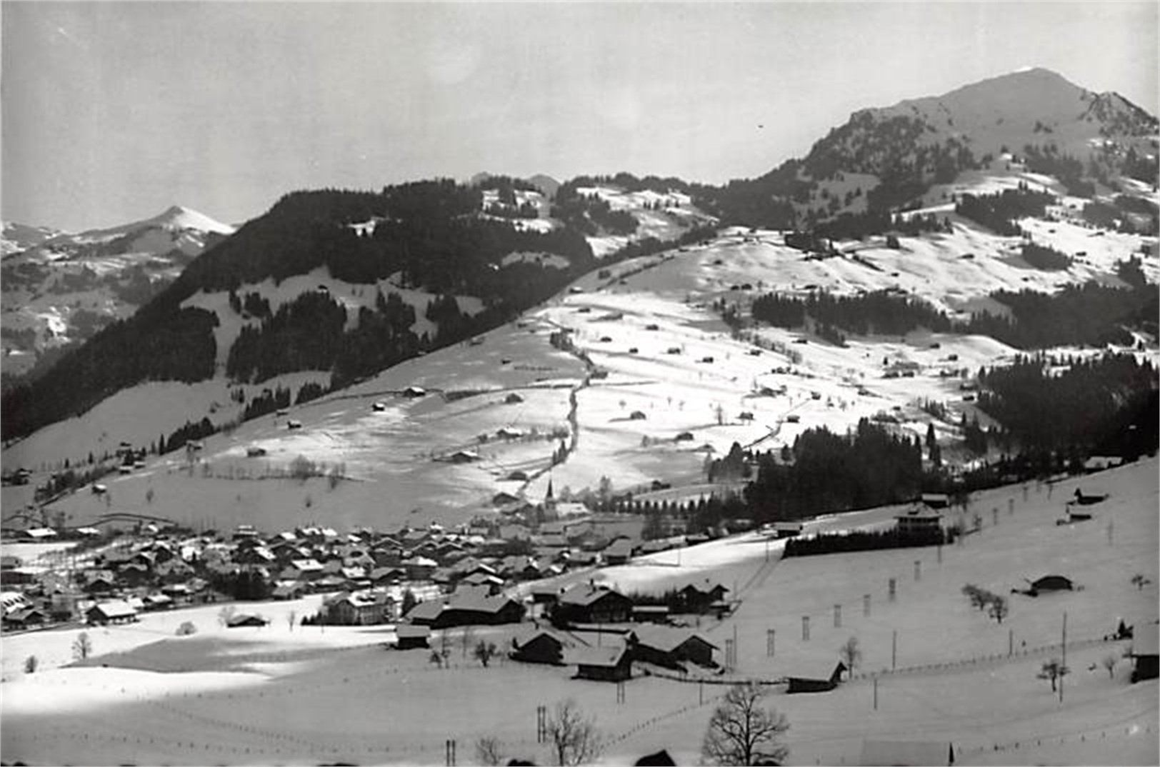 Cartes postales: Zweisimmen, mit Rinderberg – D'occasion à Ottikon b.Kemptth. par Neptun1974