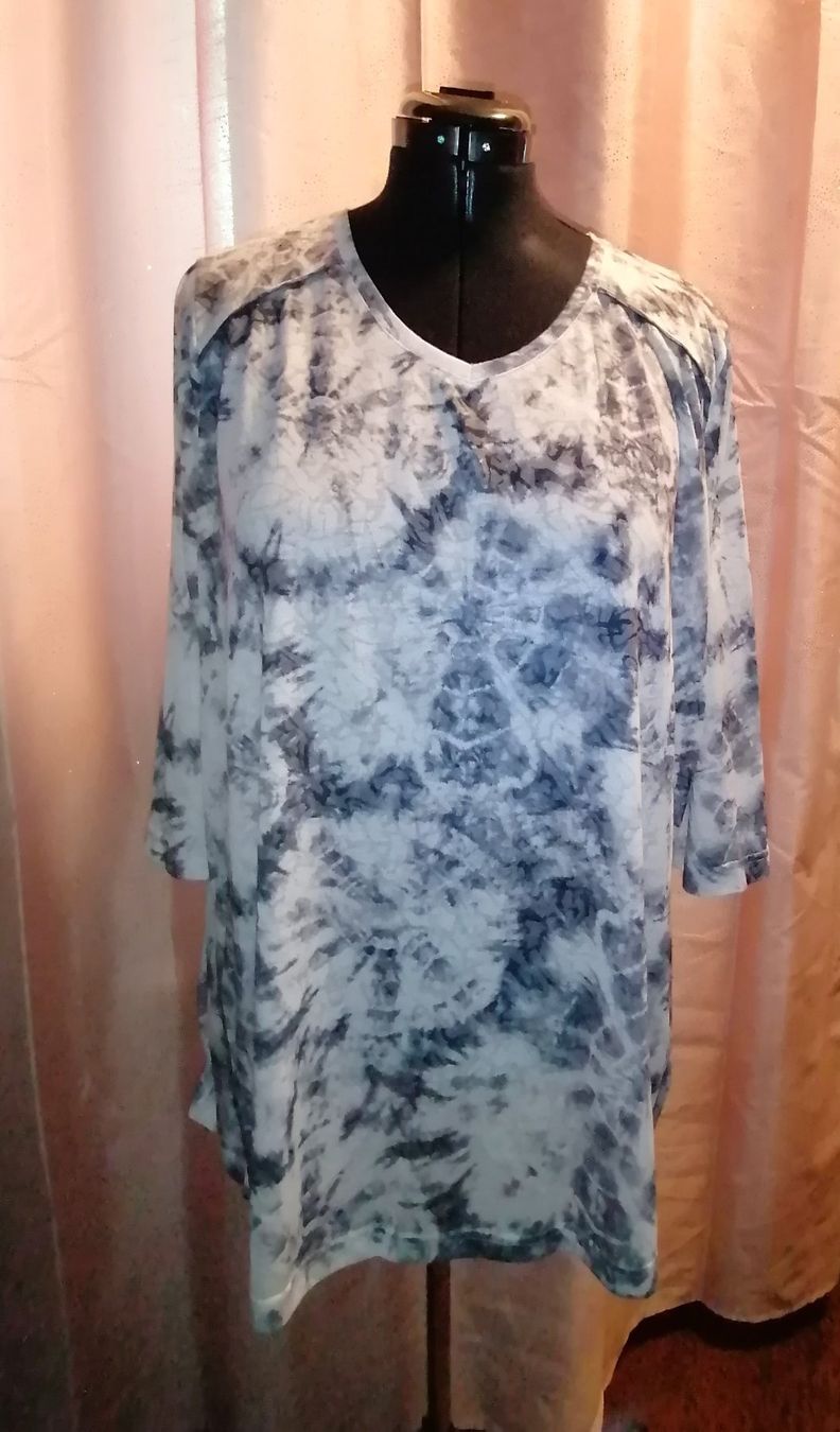 T-shirt: Splendide Retro Longshirt – Nuovo (secondo la descrizione) da Corcelles-près-Payerne venduto da RxOne_Krs