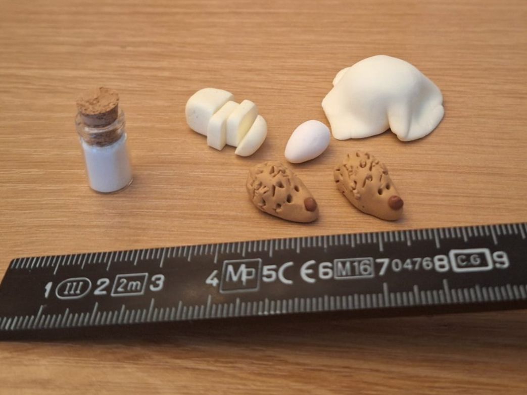 Case e mobili per bambole: Handmade Igelbrötchen Back Set, Miniaturen, Setzkasten – Nuovo (secondo la descrizione) da Zürich venduto da HandmadeTinyFood 1
