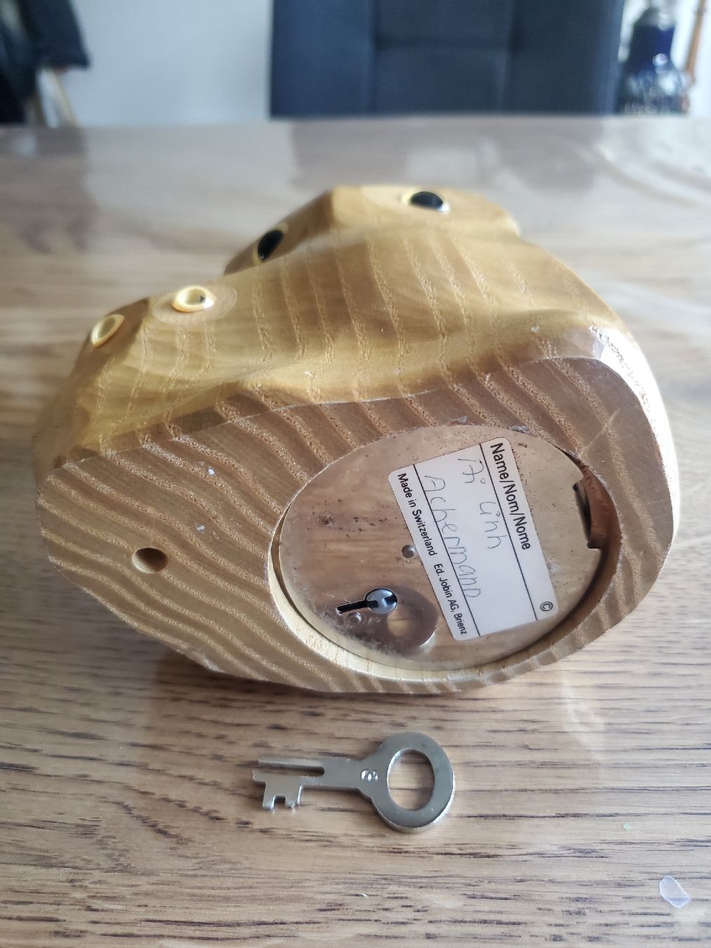 Spardosen: Spardose Eule Holz Brienz mit Schlüssel – Gebraucht aus Frauenfeld von BeneFull 4