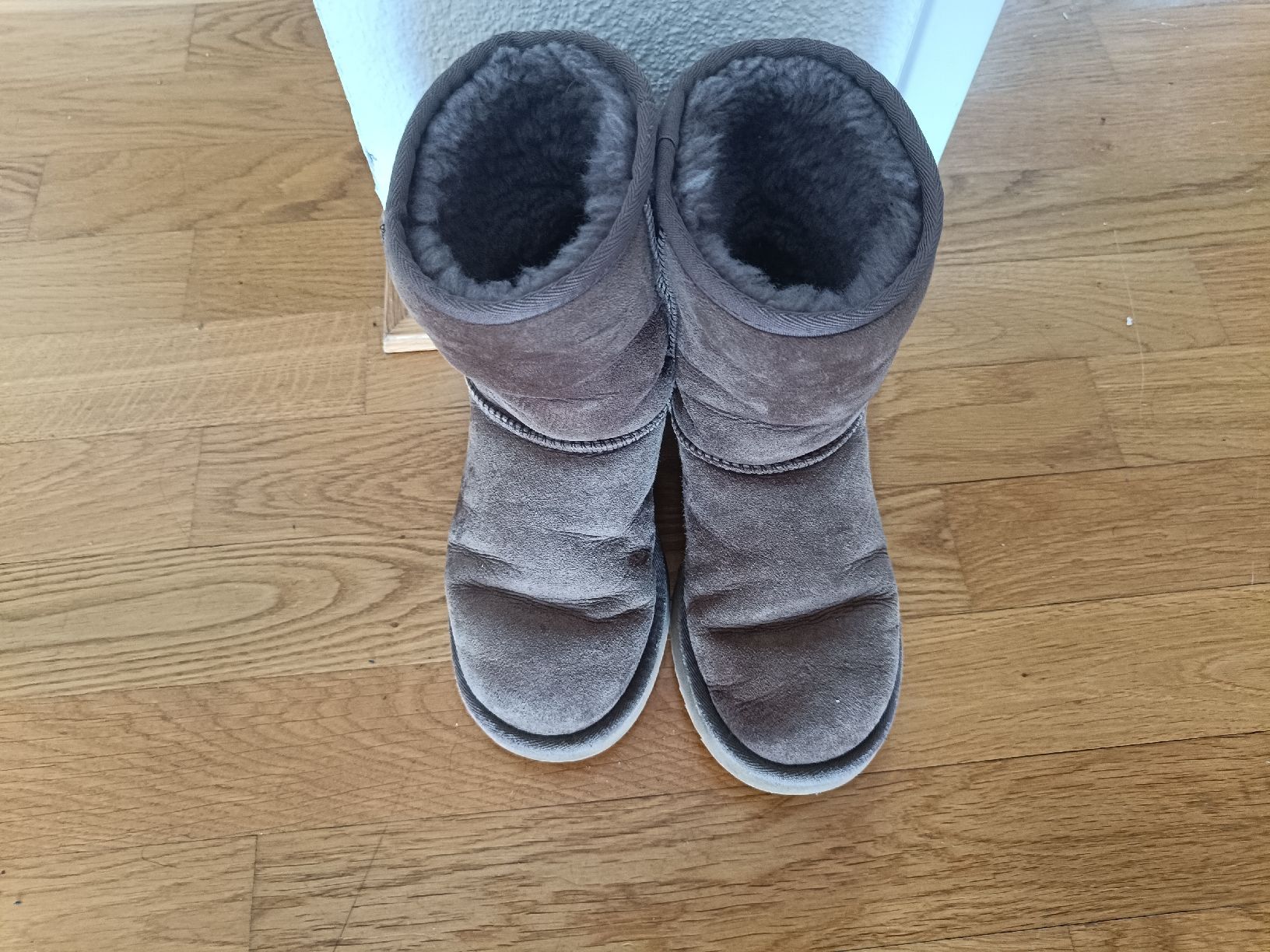 Ugg Scarpe da donna: Ugg Boots Gefüttert Braun Gr. 36 – Usato da Adlikon b.Regensdf venduto da ViPaGl 1