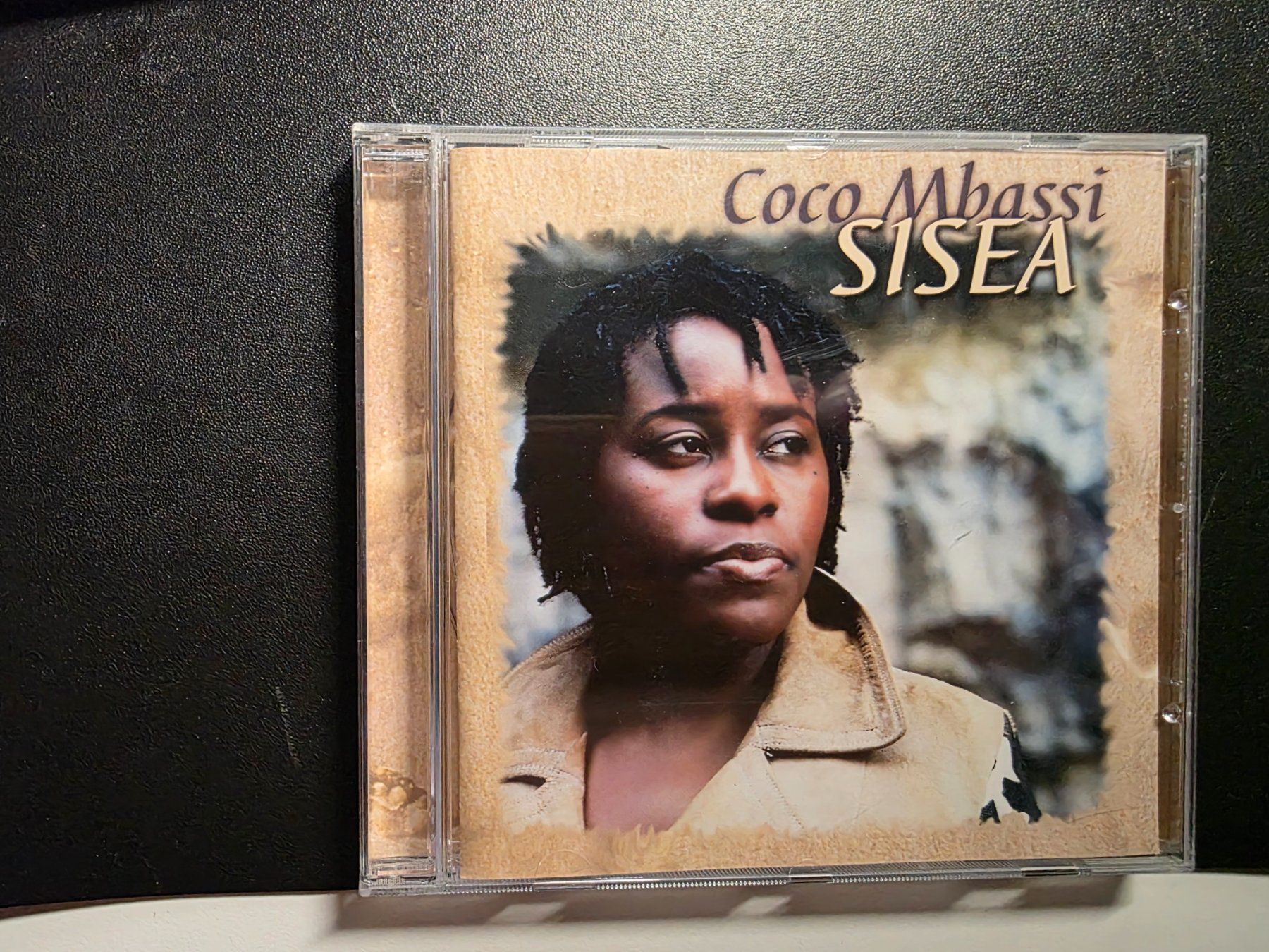 CD: CD - Coco Mbassi - SISEA - 2003 – Usato da Walterswil BE venduto da Lonitti
