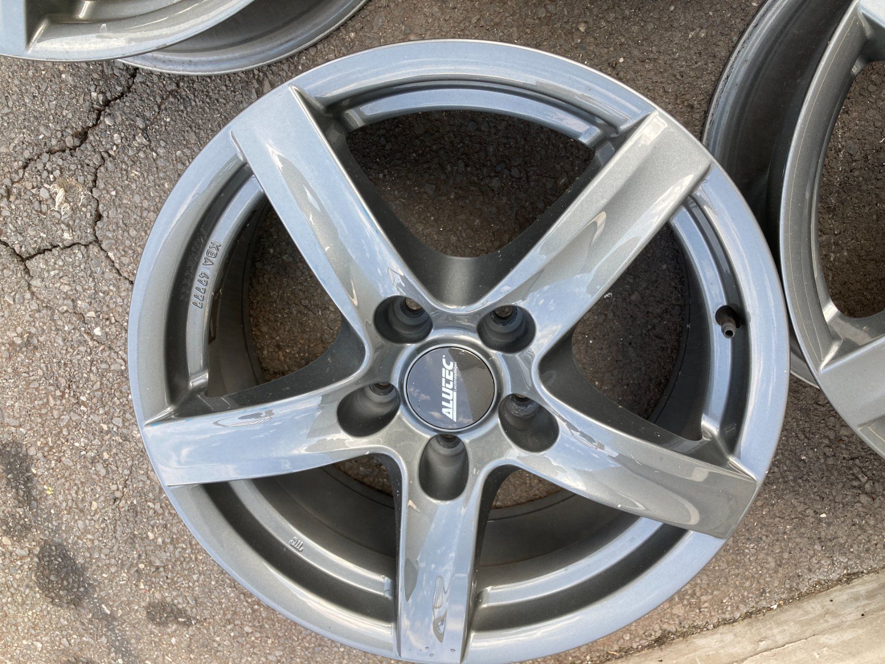 BMW Cerchioni: BMW Alufelgen – Usato da Cham venduto da WB2223 4