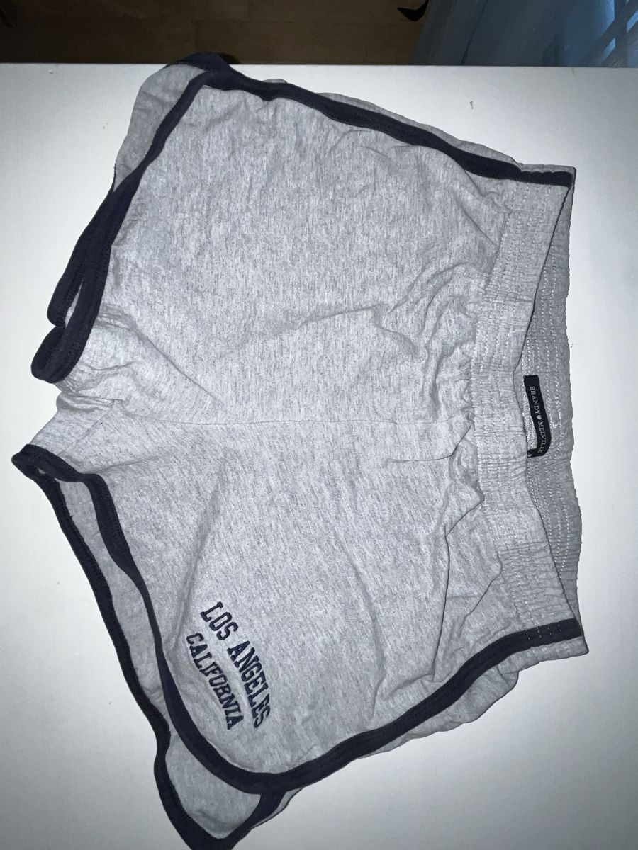 Brandy Melville Hosen: Brandy Melville Pants – Gebraucht aus Chur von lua_7j7m